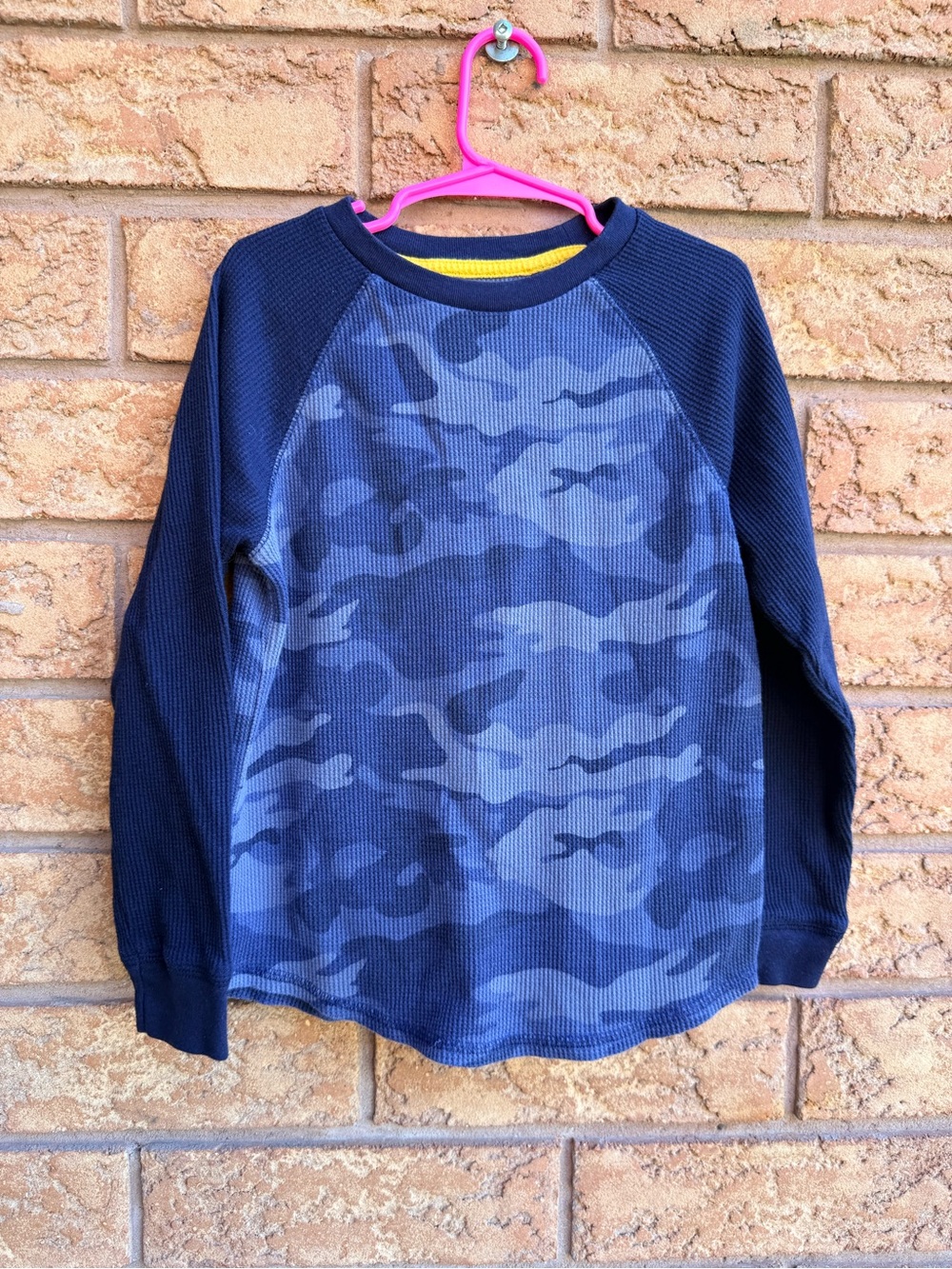 10/$25 • Old Navy Waffle Weave Camo Long Sleeve Top